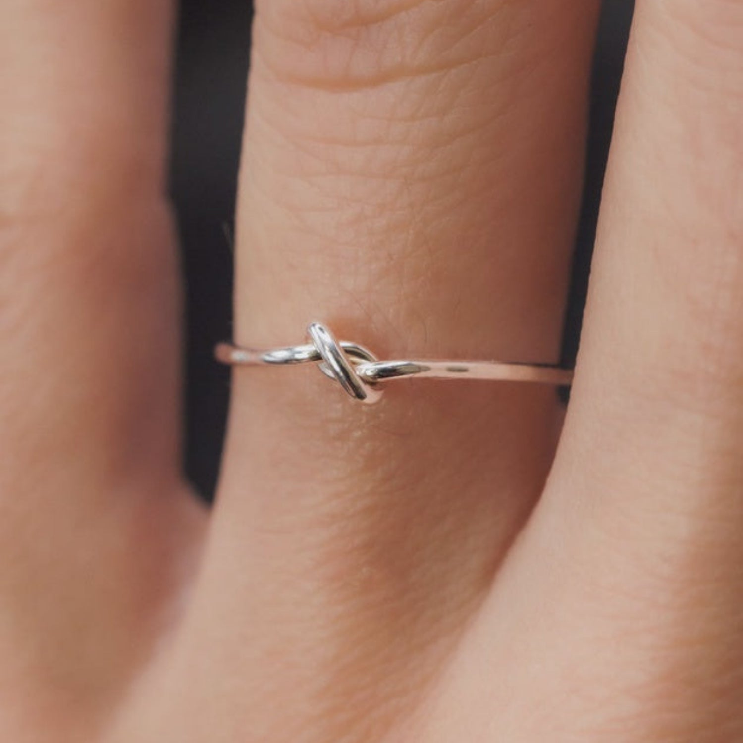 Medium Thick Closed Knot Ring