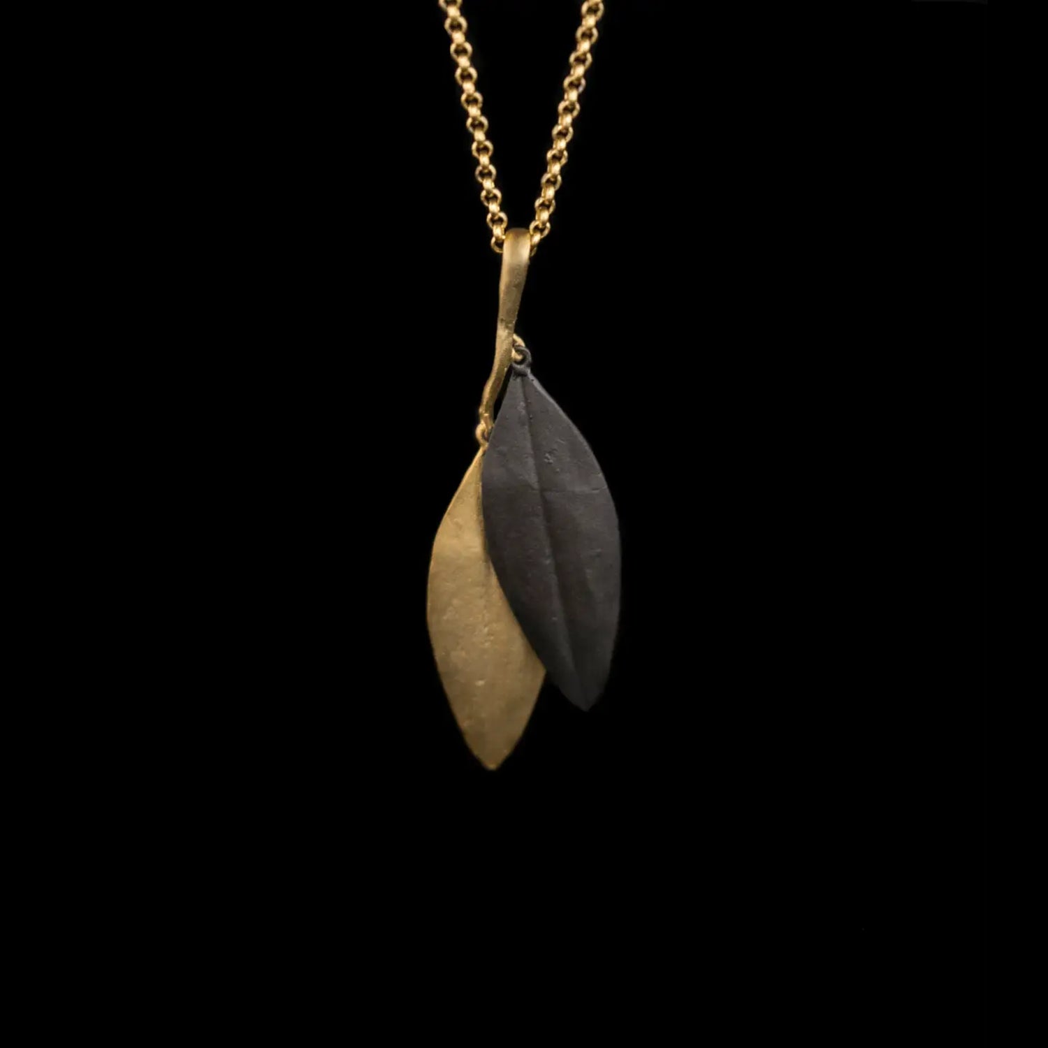 Cordyline Double Leaf Pendant - 20"
