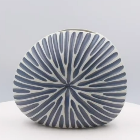 Diva Round F Indigo Vase