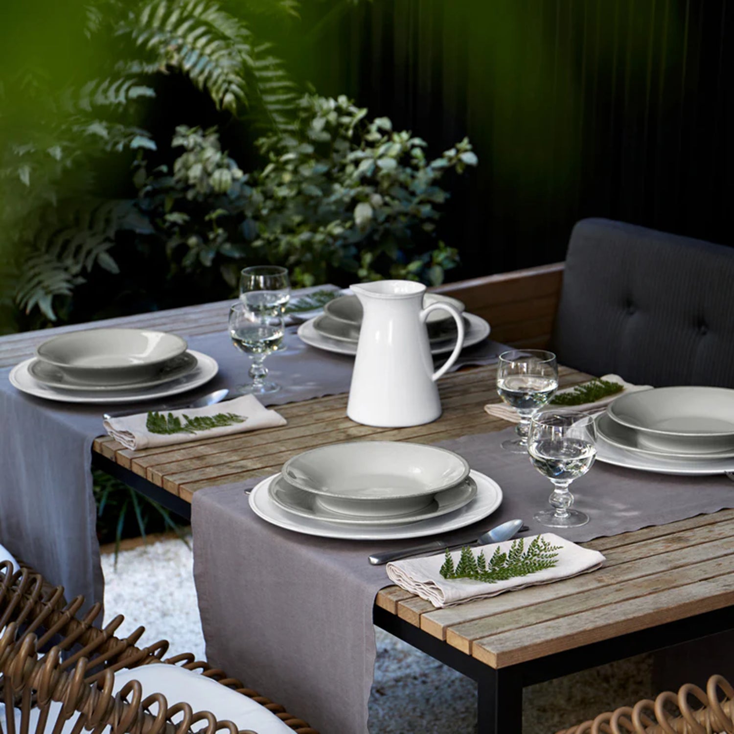 Friso White Pitcher