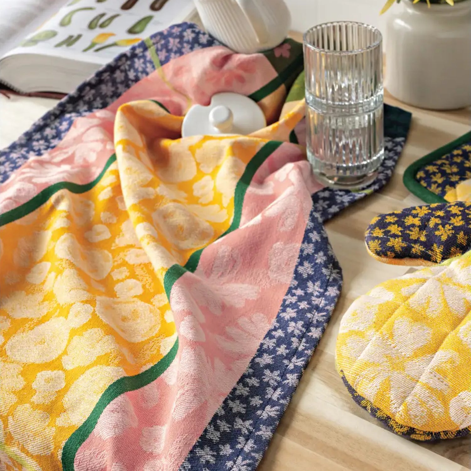 Full Bloom Jacquard Towel