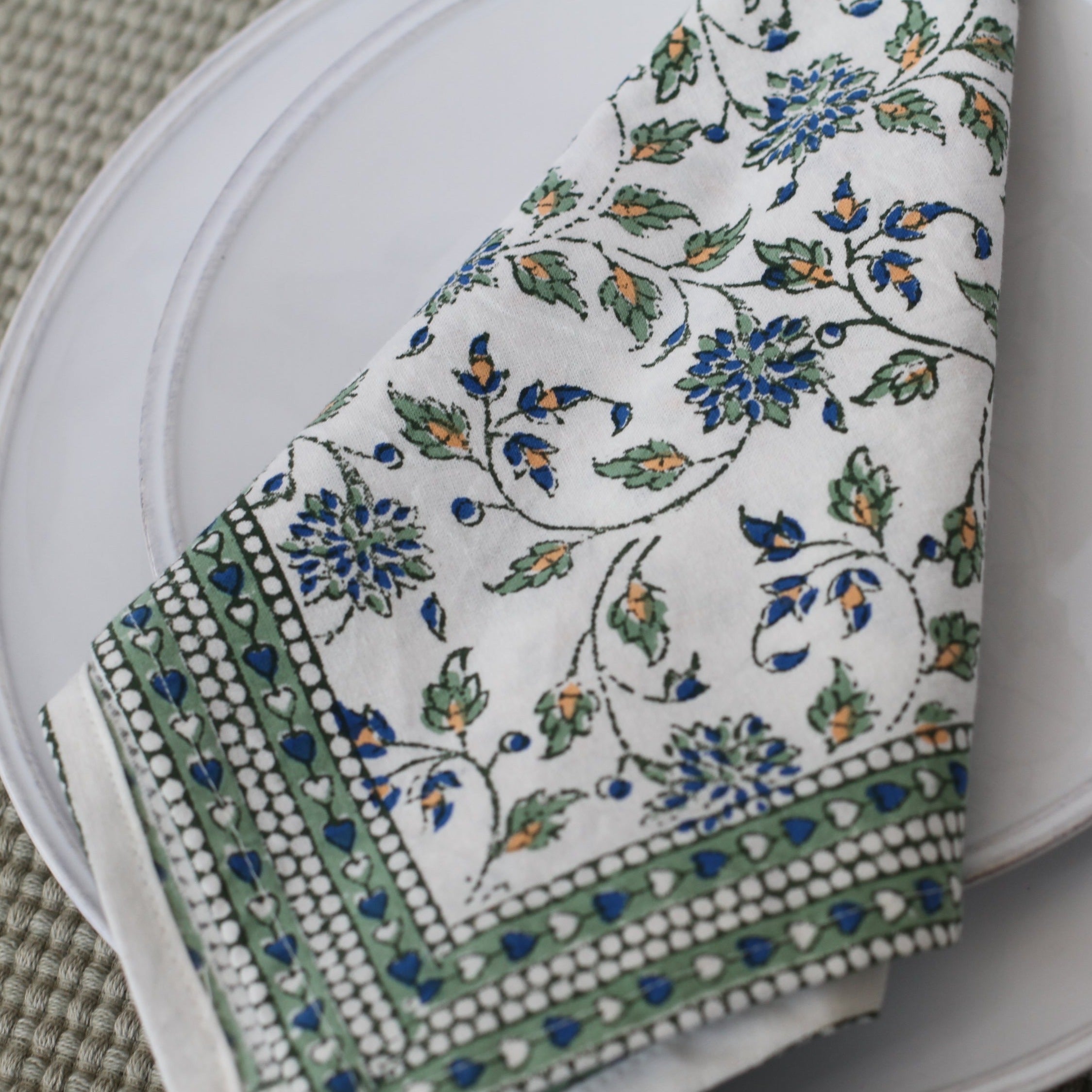 Country Garden Napkin