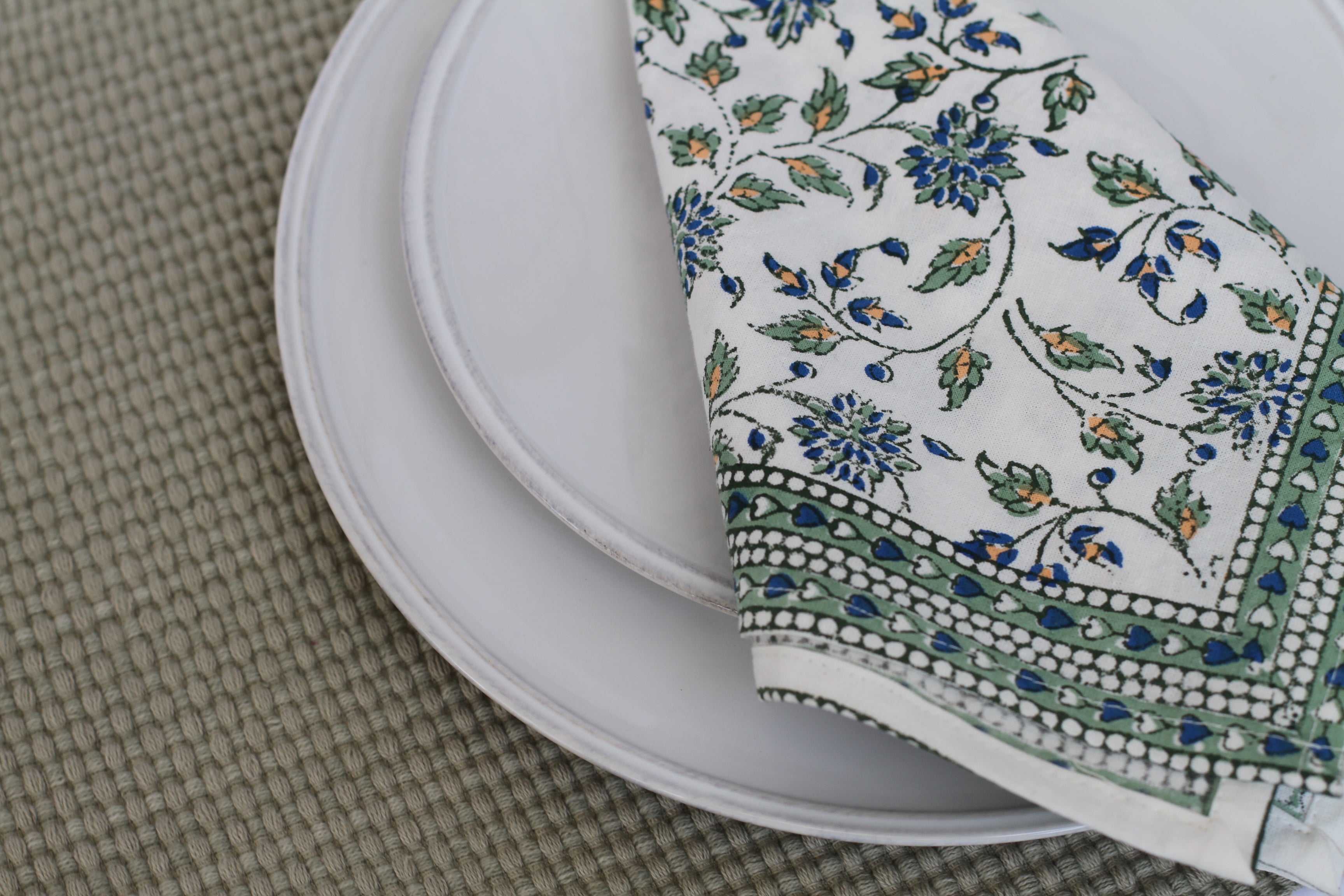 Country Garden Napkin