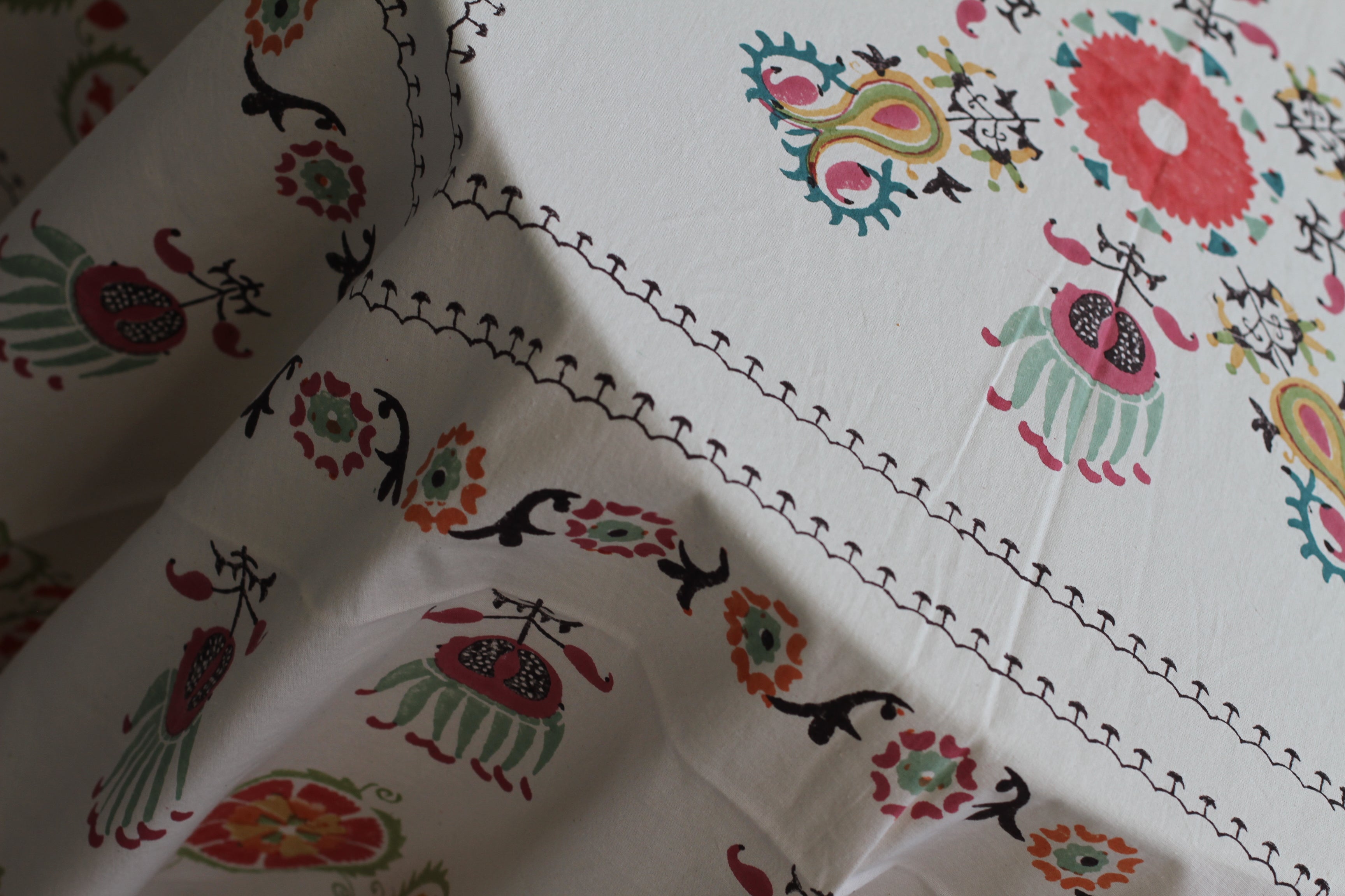 Emir Ivory Tablecloth