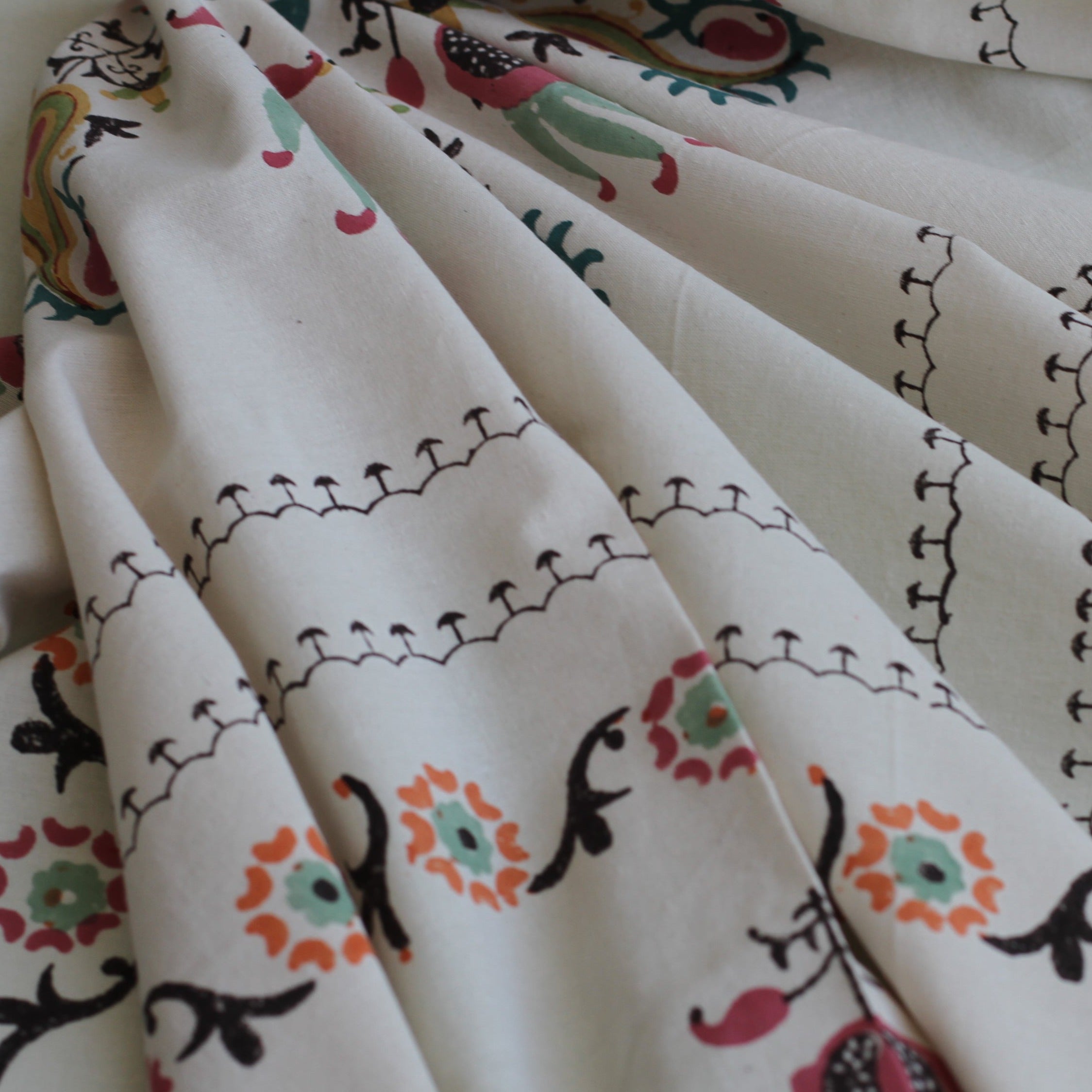 Emir Ivory Tablecloth