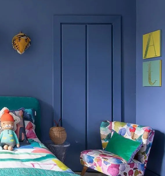 Farrow and Ball Pitch Blue No. 220 - Black Blue