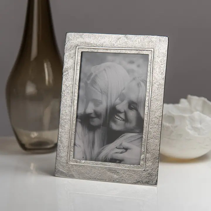 Raised Line Photo Frame