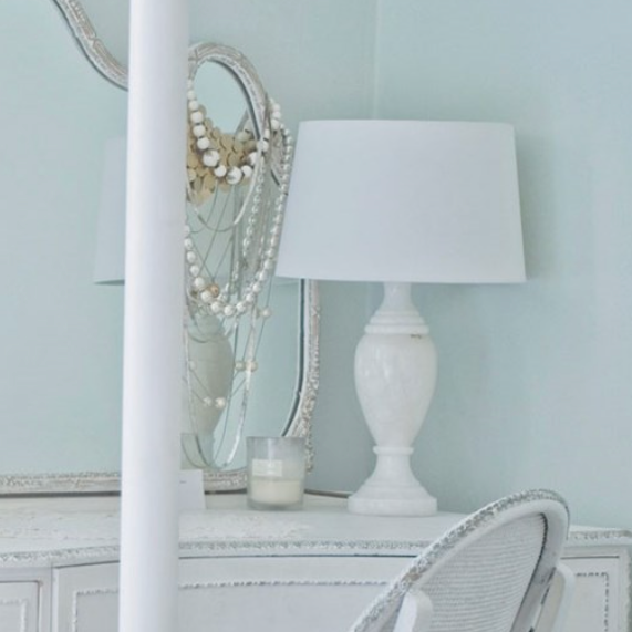 Farrow & Ball Pale Powder No. 204