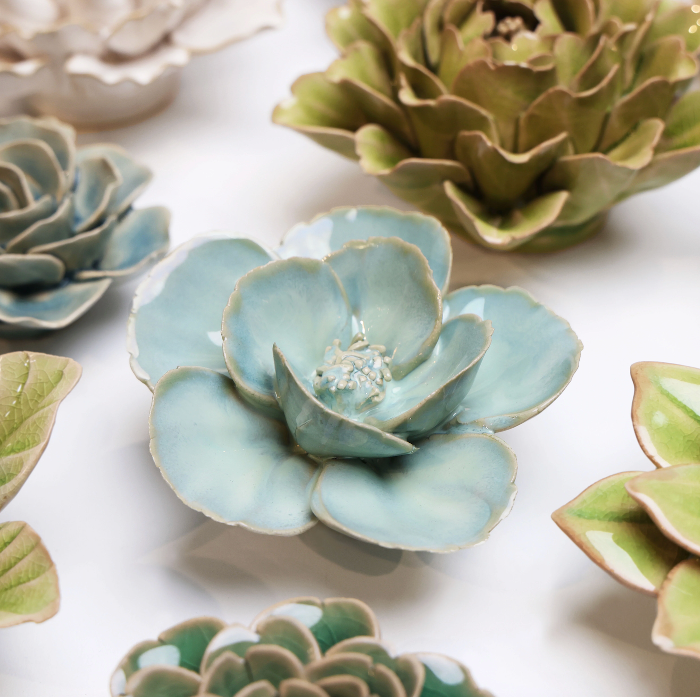 English Garden Teal Lotus