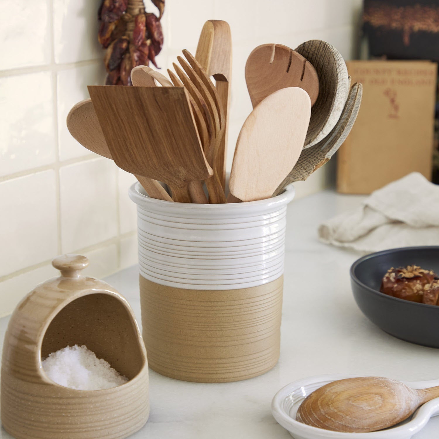Scotia Utensil Holder