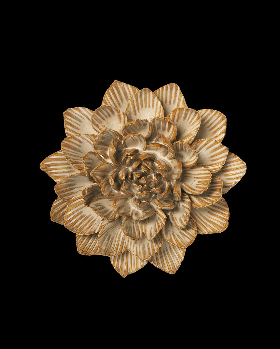 Oatmeal Akita Dahlia